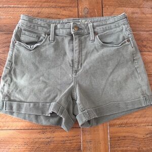 Universal Thread Sage Green Cargo Shorts